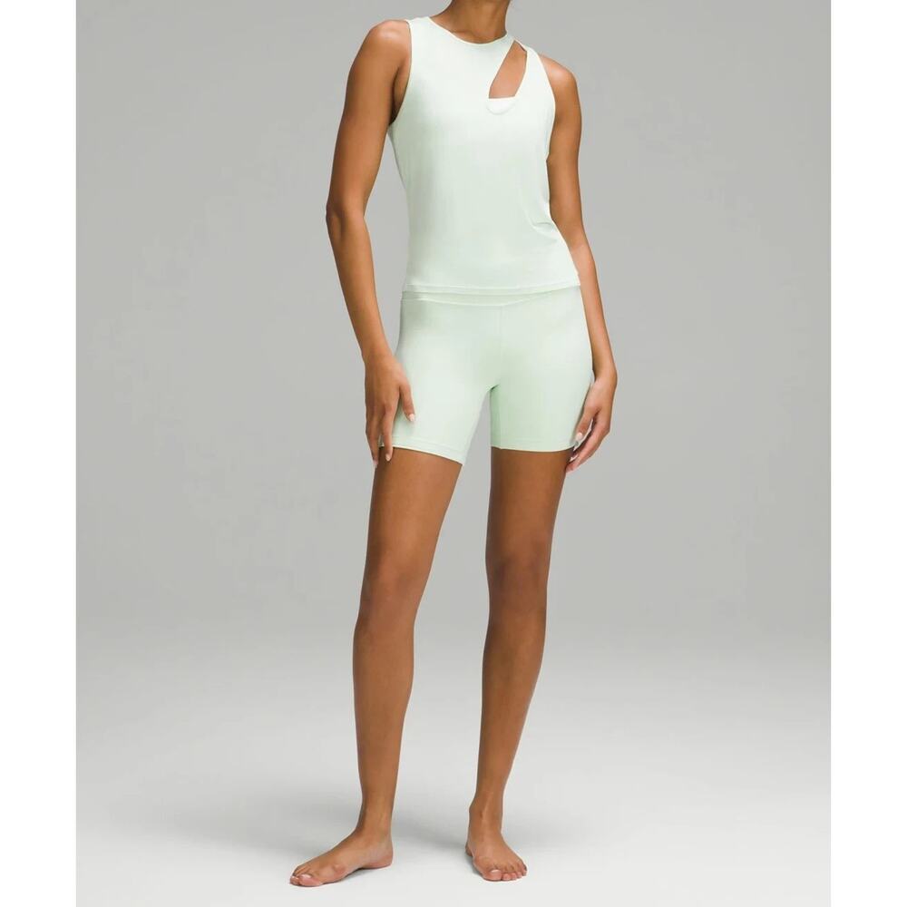 NWT Lululemon Shoulder Cut Out Yoga Tank Top Size 4 Kohlrabi Green